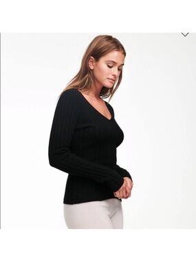 NAADAM Cashmere V-Neck Ribbed Knit Sweater - Black